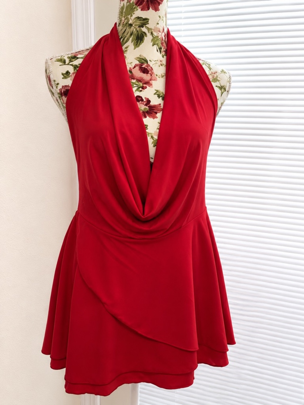 Elegant Red Halter Mini Dress (C/41)